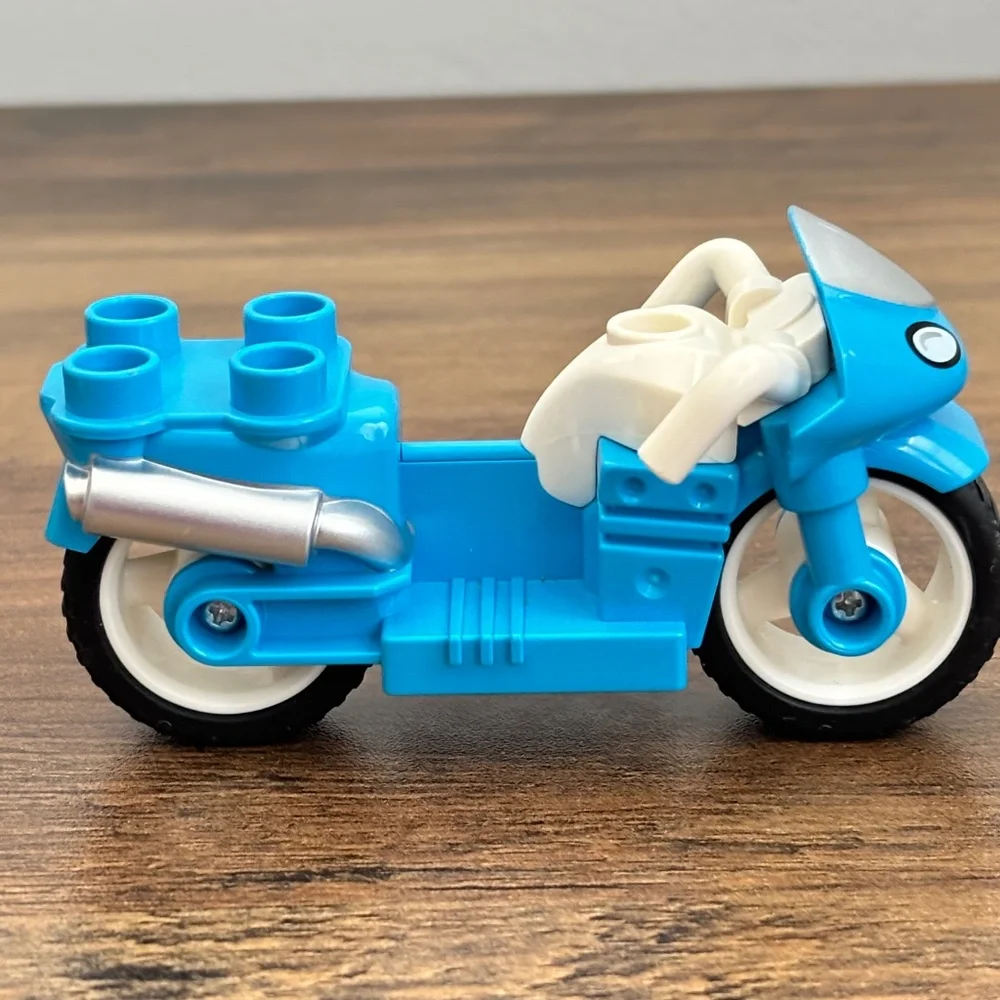 LEGO Duplo Blue White Motorcycle Vehicle Police Pizzeria Replacement Piece Toy